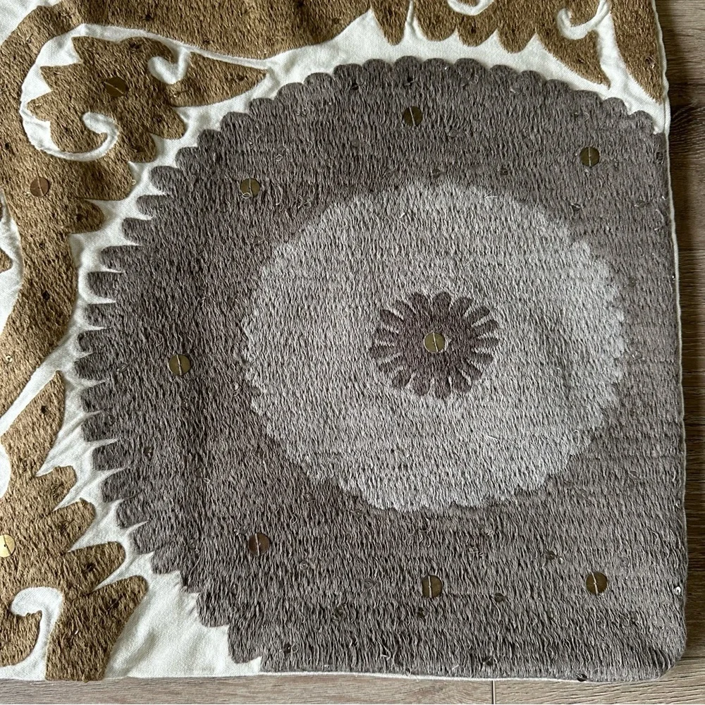 NWOT New Pottery Barn Suzani 100% Cotton Canvas Pillow Cover 24”x24”